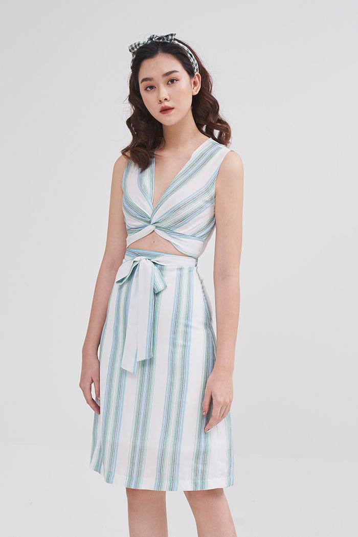 Đầm sát nách sọc cutout bụng