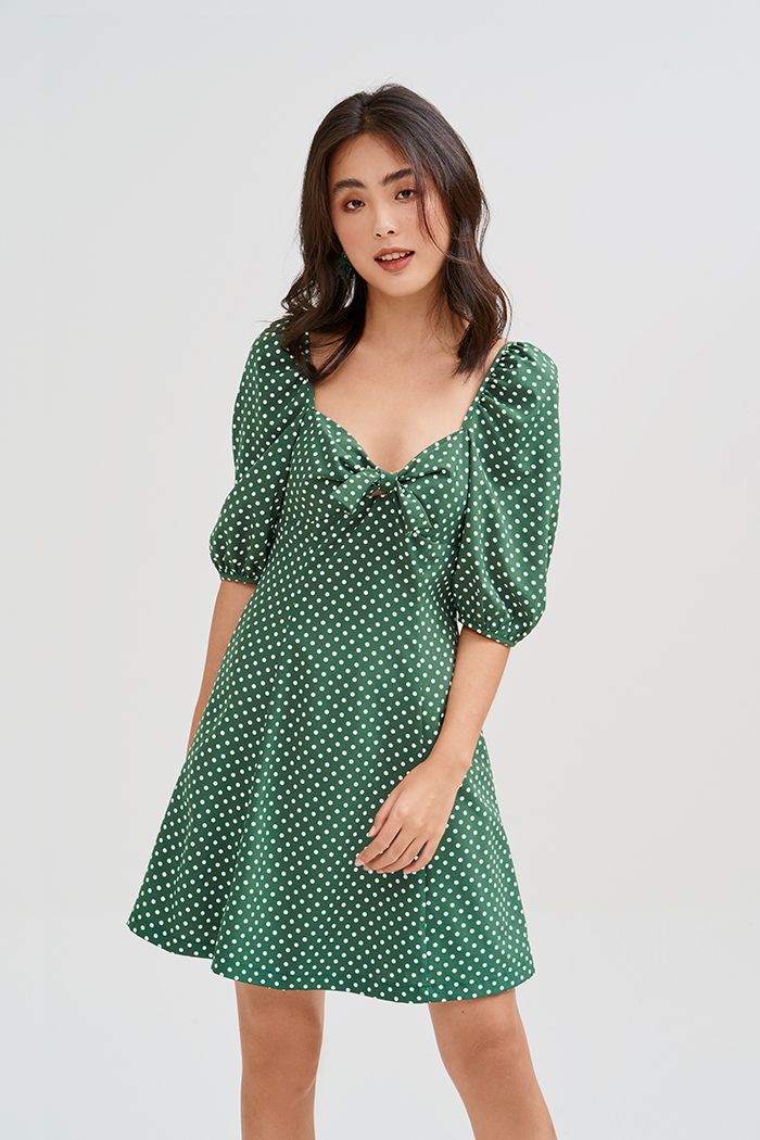 Đầm chấm bi cổ queen cột nơ trước ngực