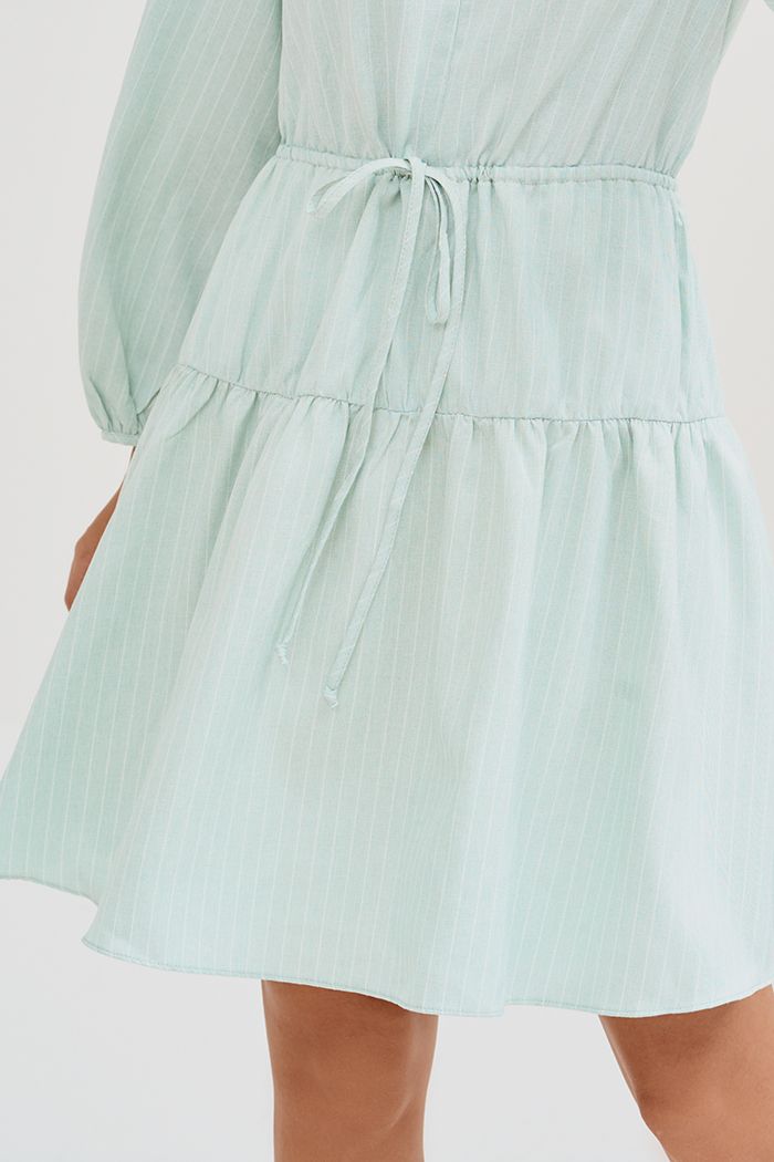 Đầm linen sọc rút eo tay lửng