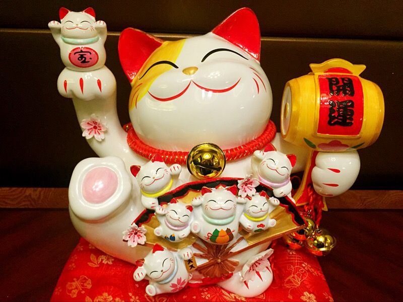 Mèo thần tài cầm trống 36cm