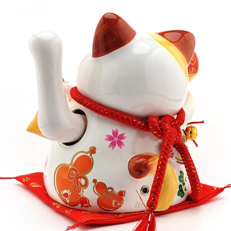 mèo cầm trống vẫy tay 26cm