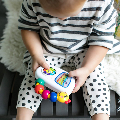  Đồ chơi phát nhạc hình sâu bướm cầm tay BABY EINSTEIN 