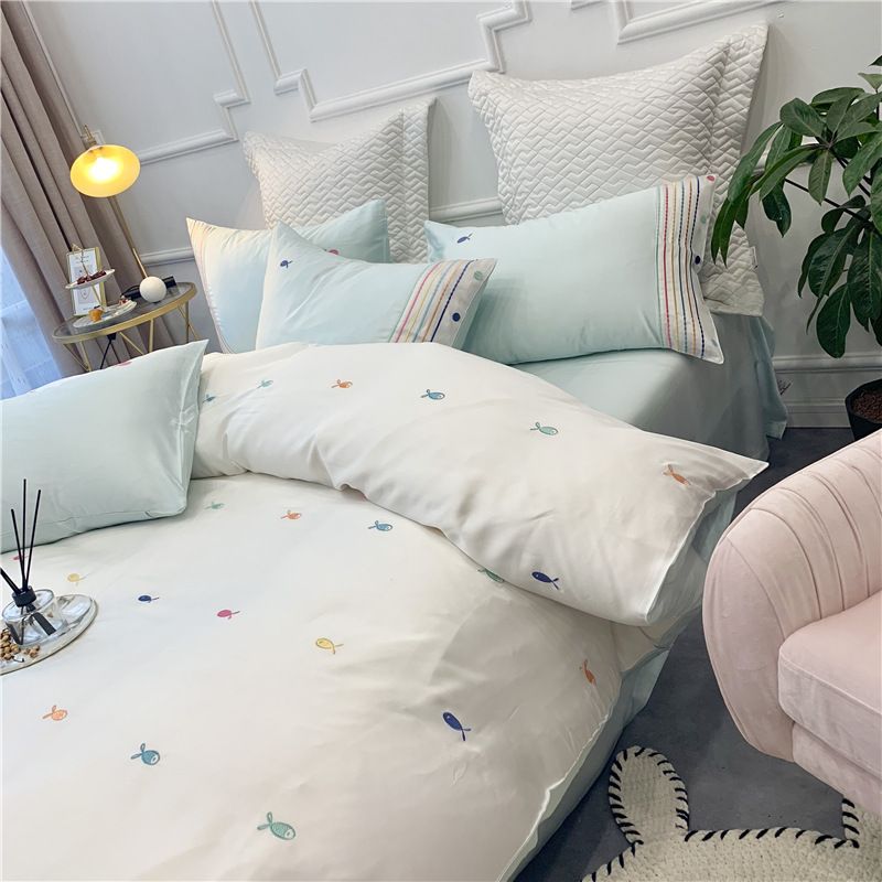 Bộ drap vỏ chăn lụa Tencel 60s thêu họa tiết cá Passion Luxury