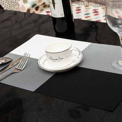 Tấm Lót Nhựa PVC Lót Bàn Ăn Caro Sọc Màu