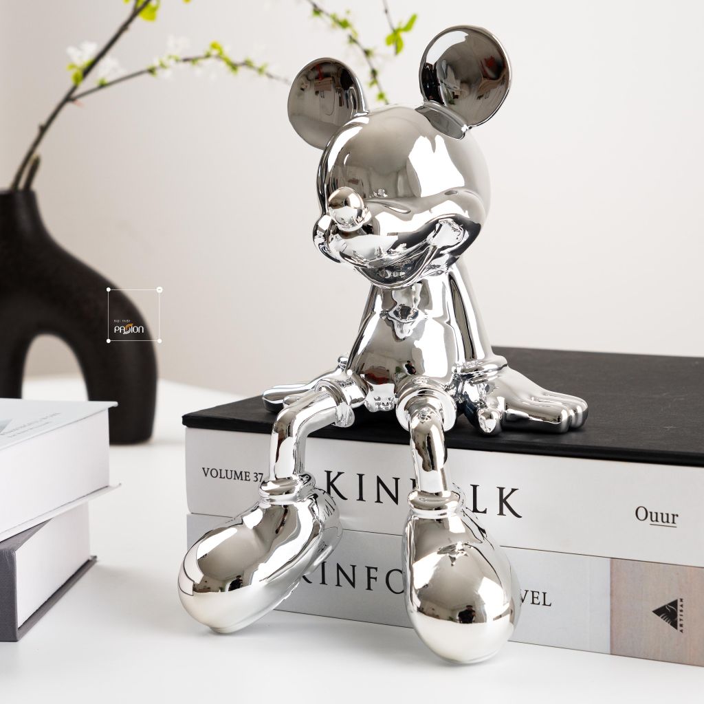 Tượng Decor Chuột Mickey Ngồi Thư Giãn Trang Trí