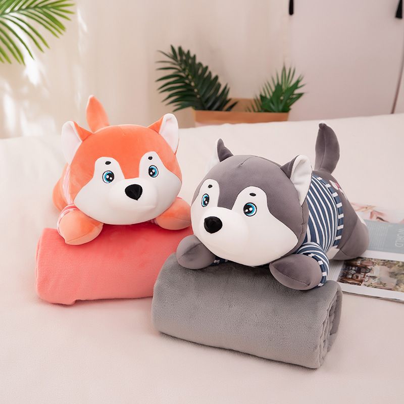 Gối Mền Husky Mặc Áo Sọc Hồng Xám Bông Tuyết Mịn