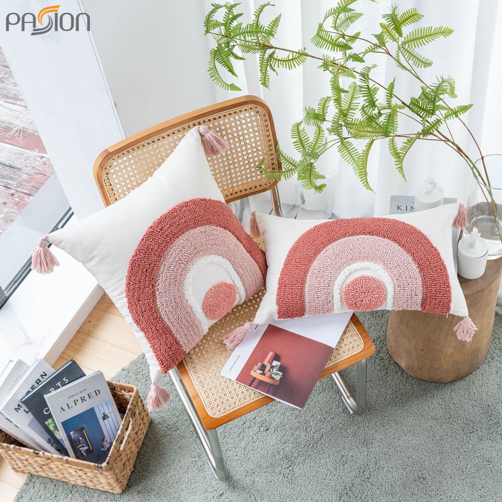 Gối Tựa Lưng Linen Thêu Hồng Cầu Vồng Bohemian