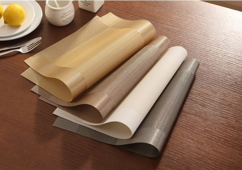 Tấm Lót Bàn Ăn Caro Viền Sọc Phong Cách Châu Âu