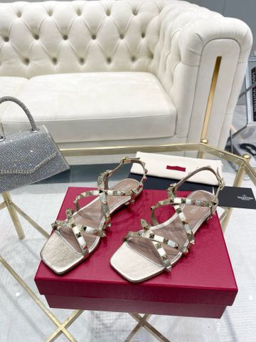 Sandal nữ VALENTINO* đế bệt quai da bò tán Đinh đẹp VIP 1:1