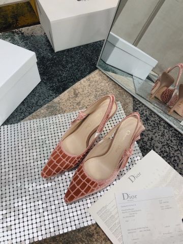 Giày cao gót Dior* chất nhung vân cá sấu mới siêu đẹp và sang thêu hoa văn nổi đẹp sang có nhiều màu đẹp hàng SIÊU CẤP chất chuẩn nét