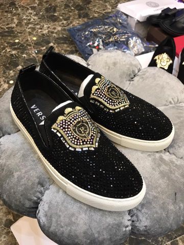 slip on đính đá versace