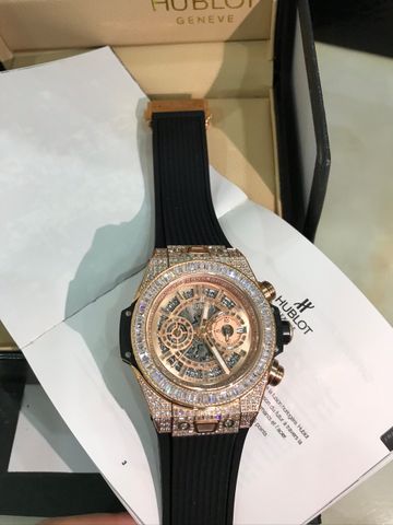 Đồng hồ nam hublot máy cơ mặt nạm kim kiểu cực đẹp và chất