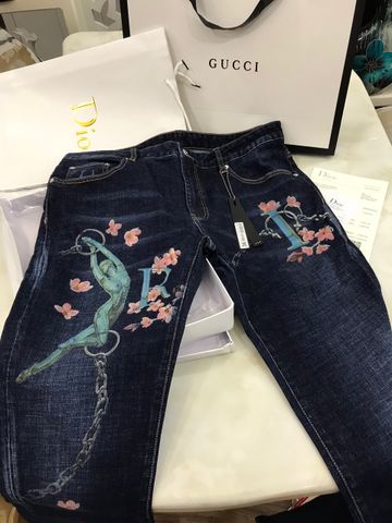 Quần jeans nam Dior in hoạ tiết đẹp độc