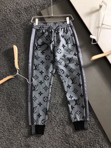 Quần jogger nam LV hoạ tiết Monogram đẹp