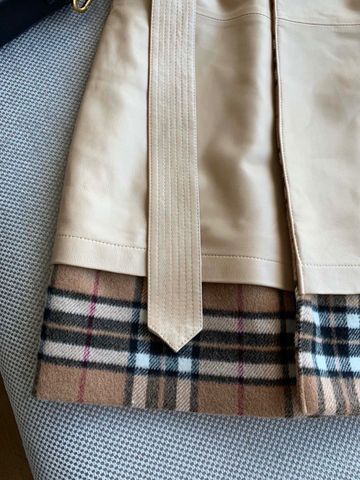 Áo măng tô da nữ BURBERRY lót dạ kẻ lông cừu đẹp