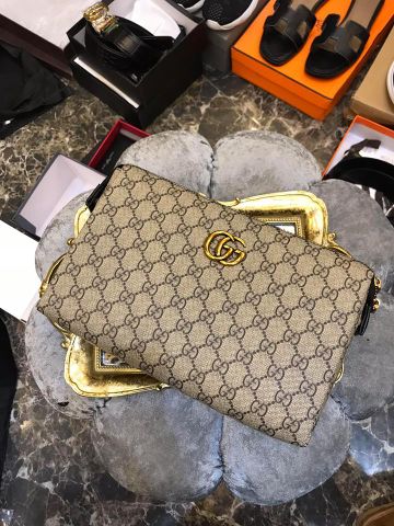 Clutch versace hàng da mềm đẹp