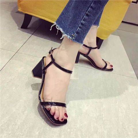 Sandal gót vuông thấp kiểu đẹp