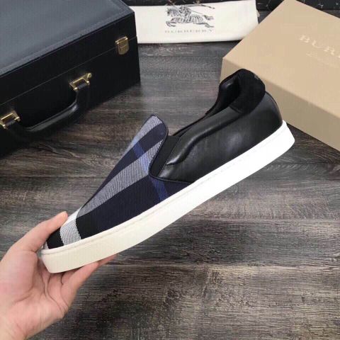 Giày slip on burberry chất đẹp cao cấp