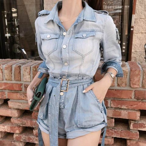 Jumpsuit demi dáng khoẻ đẹp độc