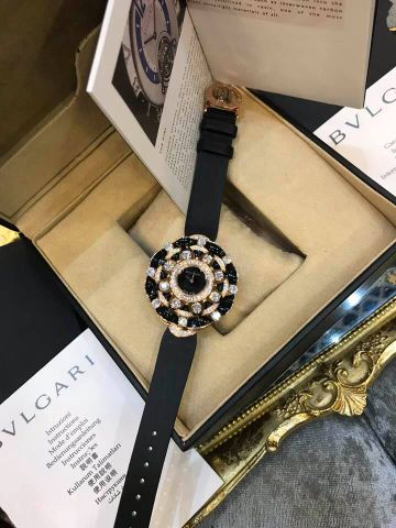 Đồng hồ nữ bvlgari bông hoa đá và kim cương quá đẹp sang