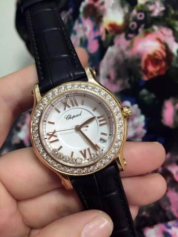 Các mẫu đồng hồ chopard nữ dây da quá đẹp