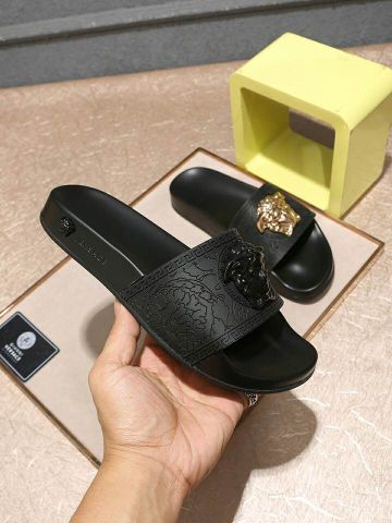 Dép nam versace da dập hoa văn logo vàng cho nam và nữ 35-45