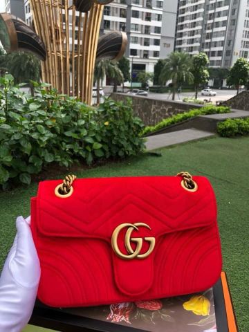 Túi gucci nhung đỏ đẹp