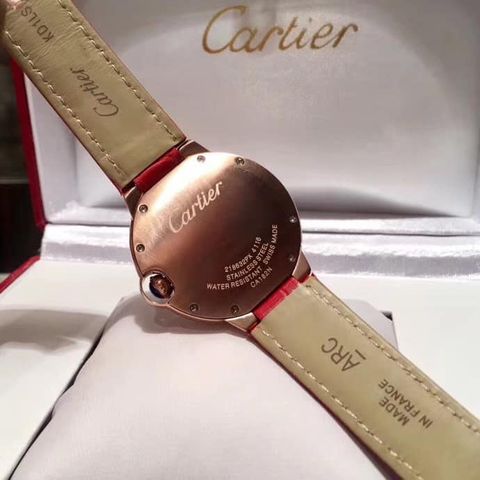 Đồng hồ nữ cartier dây da mặt nạm đá