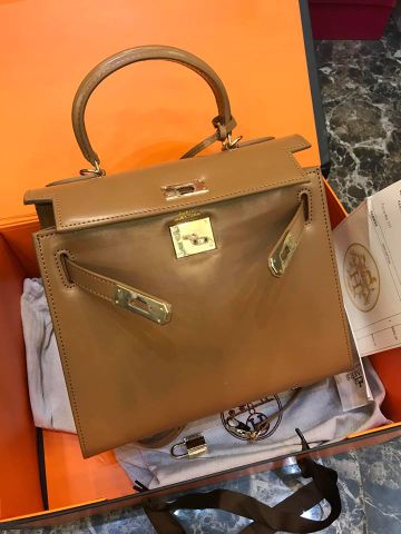 Túi hermes kelly màu nâu da bò quá đẹp