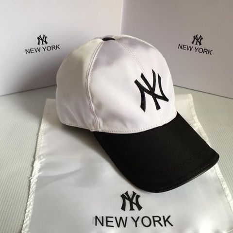 Mũ new york đẹp độc cho nam nữ
