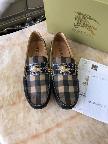 Giày lười burberry kẻ đẹp