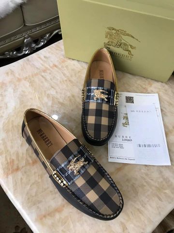 Giày lười burberry kẻ đẹp