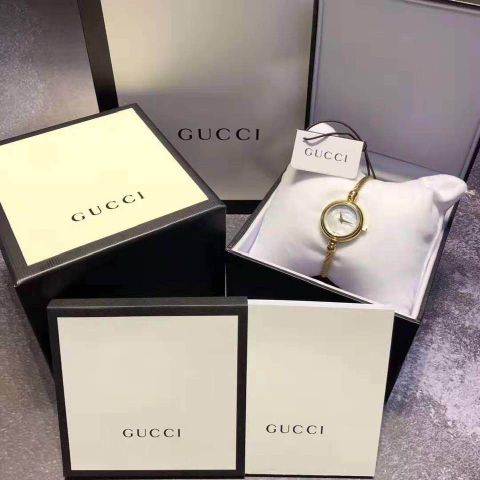 Đồng hồ gucci nữ dạng lắc tay đẹp