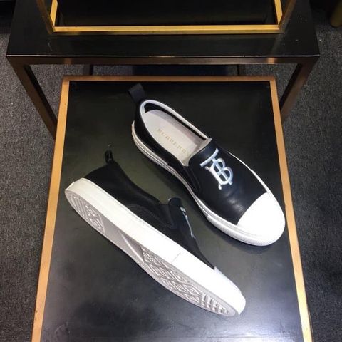 Giày slip on nam BURBERRY