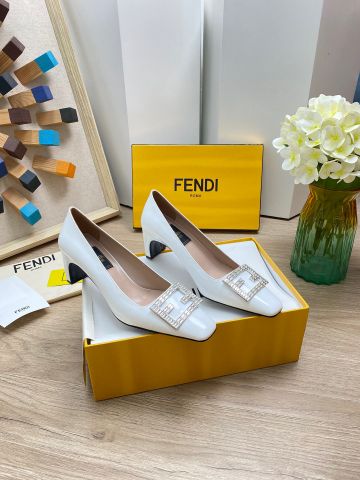 Giày cao gót FENDI* da bóng logo nạm đá đẹp sang  SIÊU CẤP