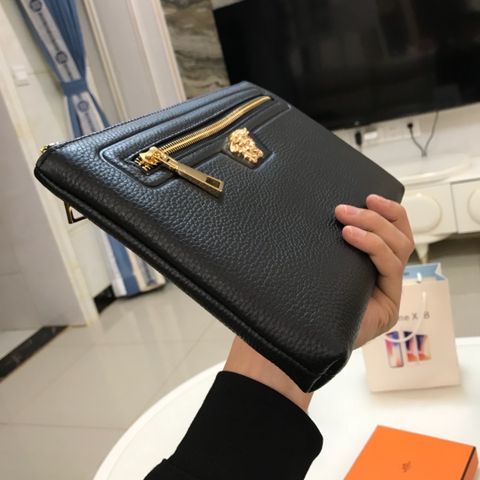 Clutch VERSACE nam nữ da mềm logo vàng size 28cm