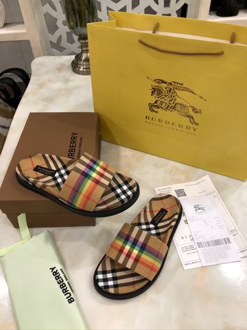 Dép nam nữ BURBERRY kẻ đẹp