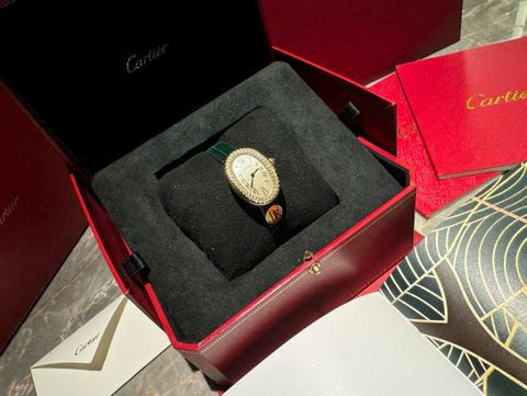 Đồng hồ nữ Cartier* dây vân cá sấu mặt tròn VIP 1:1