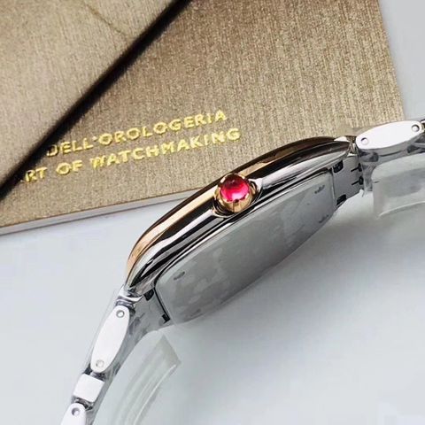 Đồng hồ nữ Bvlgari* dây kim loại mạ vàng mặt đầu rắn