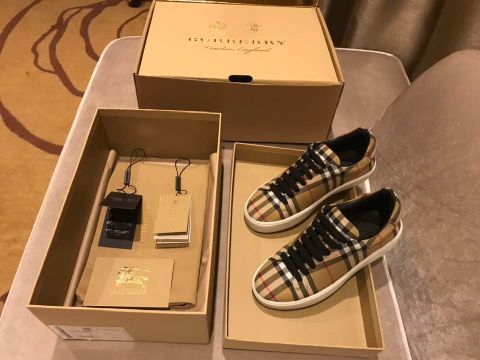 Giày thể thao nữ BURBERRY chất vải kẻ đẹp cao cấp