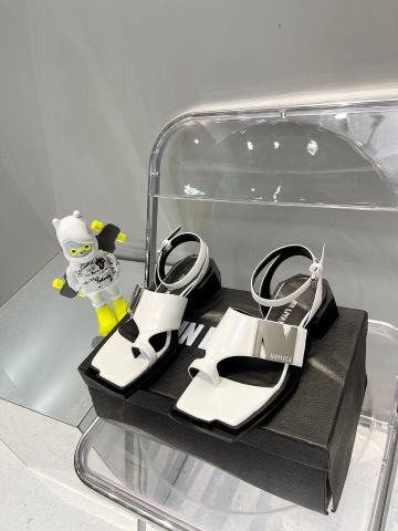 Sandal nữ JIN LIYAN sỏ ngón cao 3cm nẹp bạc kiểu đẹp độc SIÊU CẤP