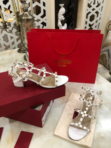 Sandal cao gót valentino* gót vuông quai da bò tán đinh đẹp sang Siêu Cấp