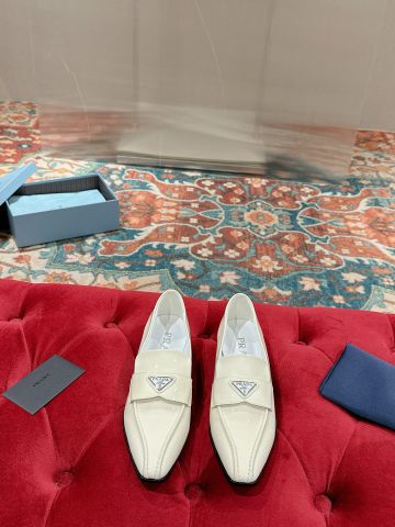 Giày nữ Loafer PRADA* da bóng đẹp sang VIP 1:1 loại 2,5cm và 4,5cm