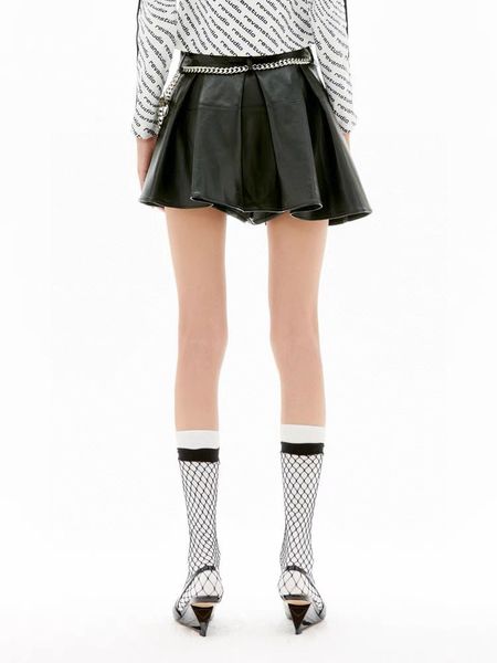 Chân váy xoè xếp ly kèm belt xích bạc và bí nhỏ kiểu độc đẹp SIÊU