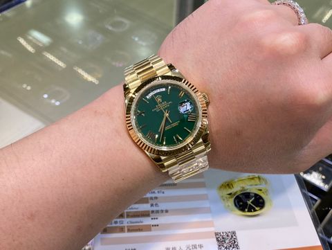 Đồng hồ nam rolex* dây kim loại mặt xanh lá