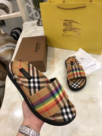 Dép nam nữ BURBERRY kẻ đẹp