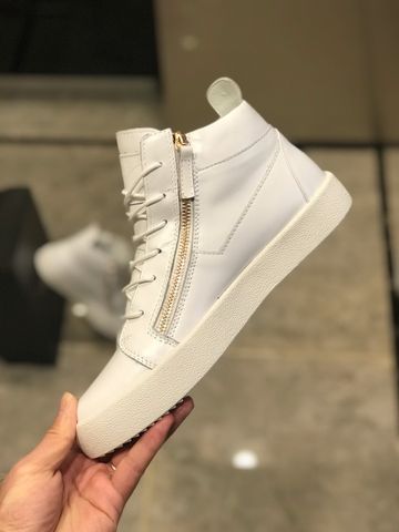 Sneaker Giuseppe Zanotti cao cổ đẹp độc còn màu trắng Ưu đãi đặc biệt