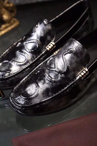 Giày lười gucci rắn