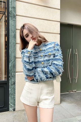 Áo khoác jeans nữ vân ngang khuy vàng kiểu độc đang đc sale