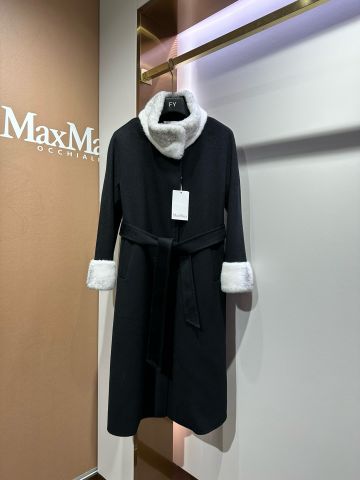 Áo khoác dạ nữ Max* Mara* dáng dài cổ và tay phối lông thú đẹp sang VIP 1:1
